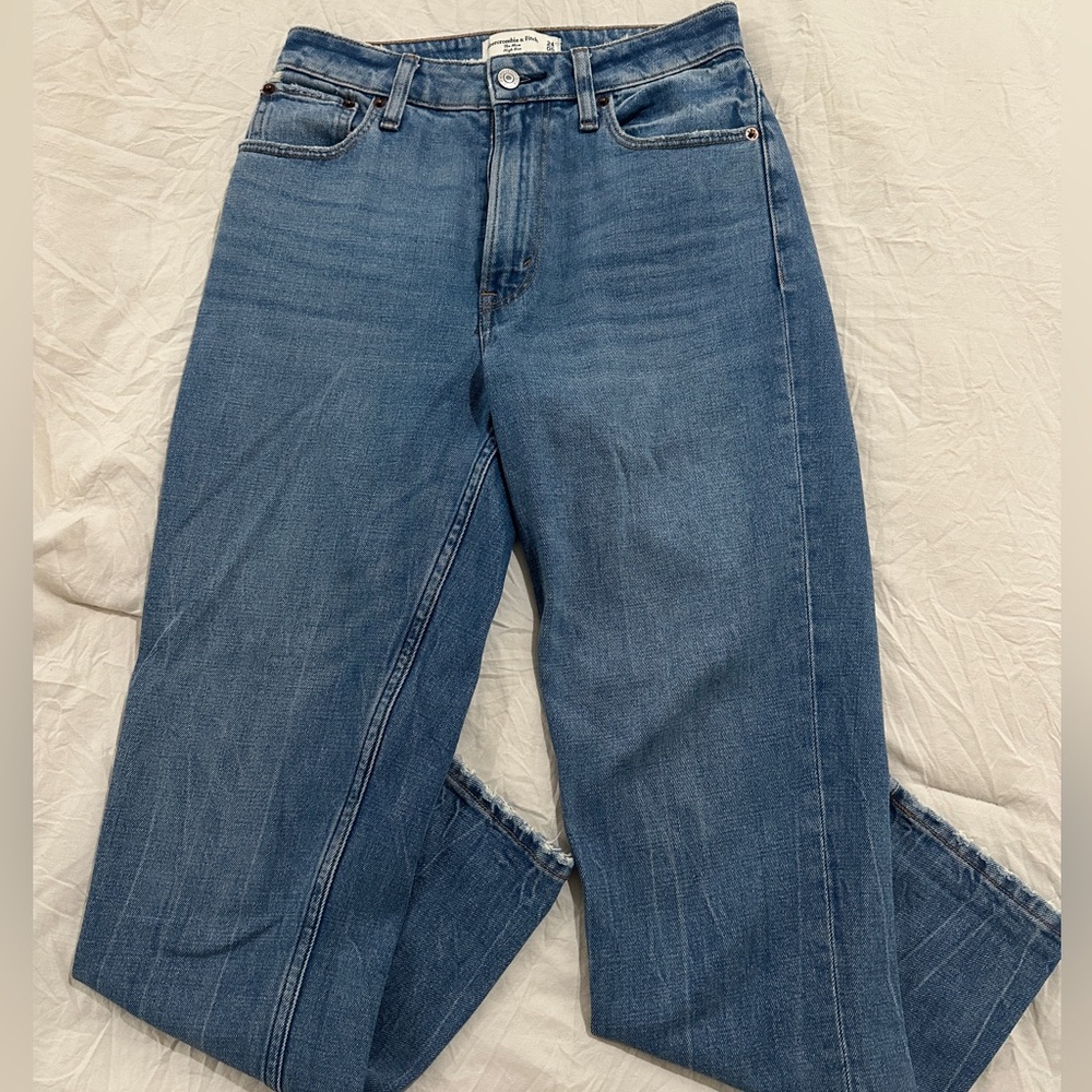 Abercrombie & Fitch Mom Jeans